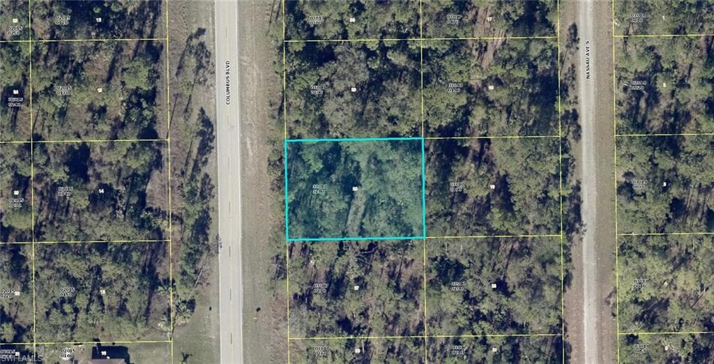 129 Columbus BLVD LEHIGH ACRES, FL 33936
