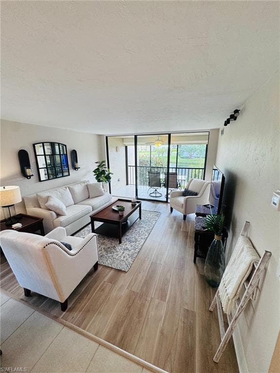 4240 Steamboat BEND 201 FORT MYERS, FL 33919
