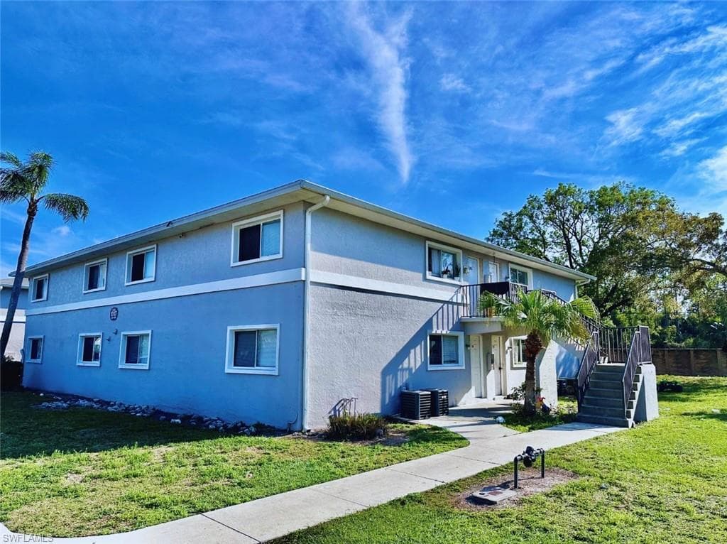 10107 Sandy Hollow LN #307 BONITA SPRINGS, FL 34135