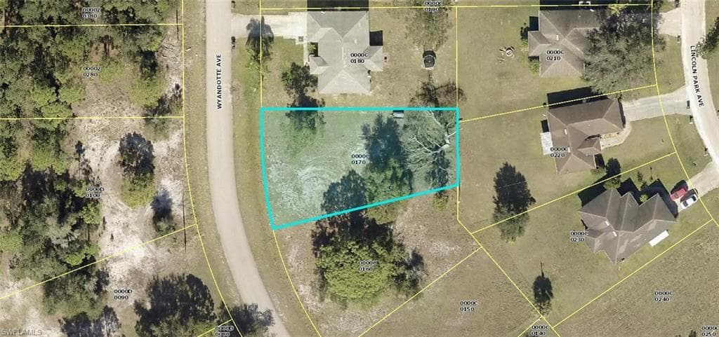 2147 Wyandotte AVE ALVA, FL 33920