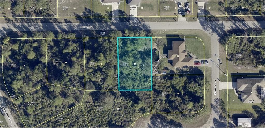 748 Colyer ST E LEHIGH ACRES, FL 33974