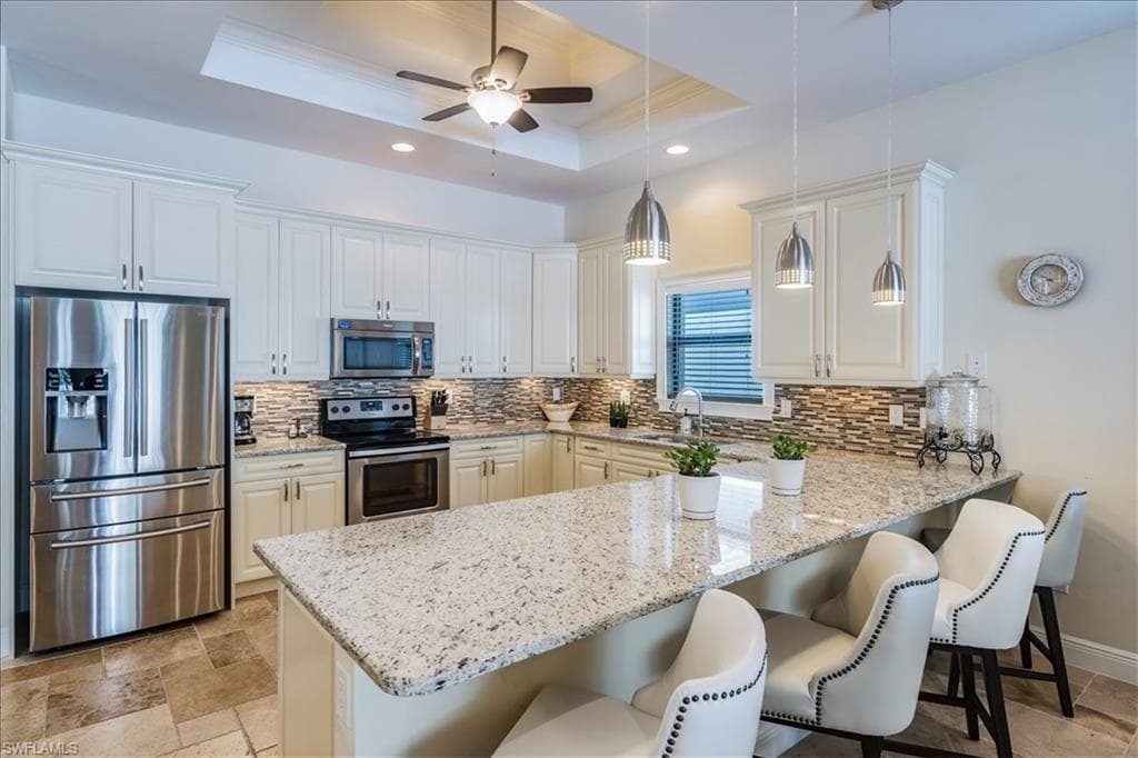837 105th AVE N NAPLES, FL 34108