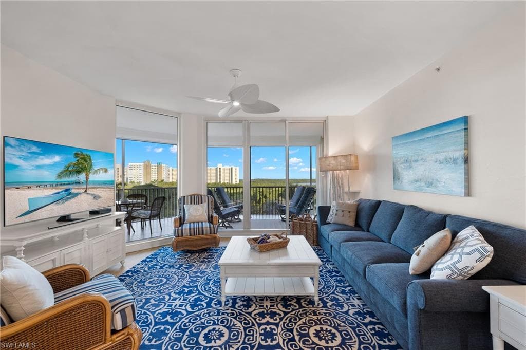 325 Dunes BLVD 402