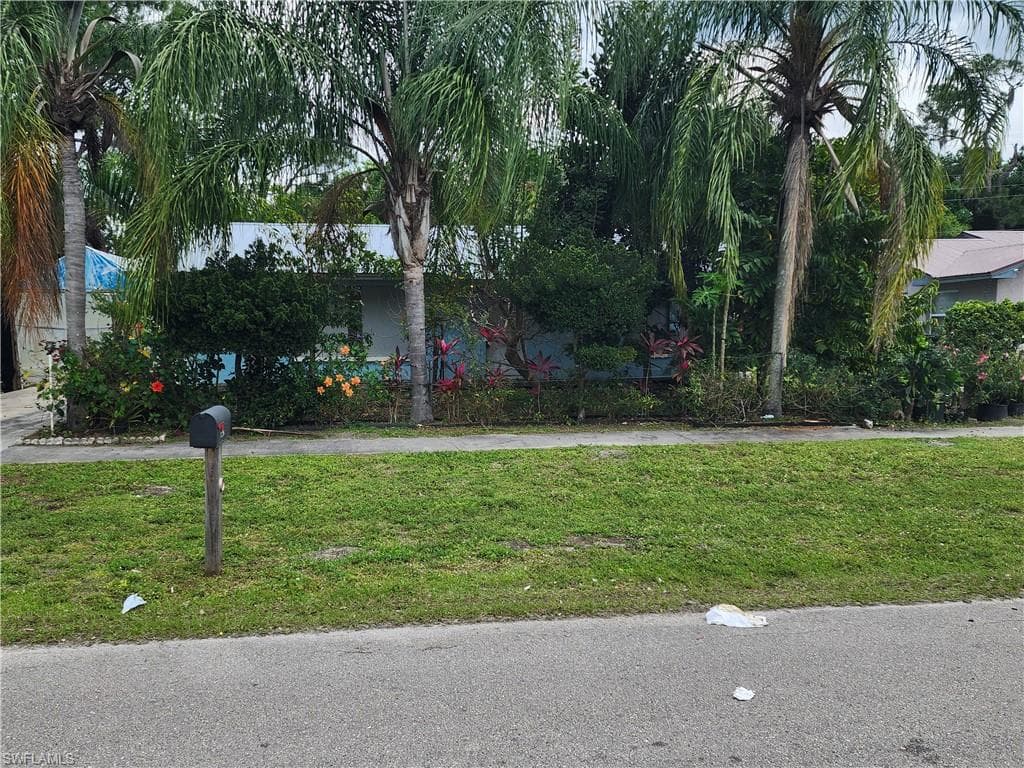 1226 N 18th ST IMMOKALEE, FL 34142