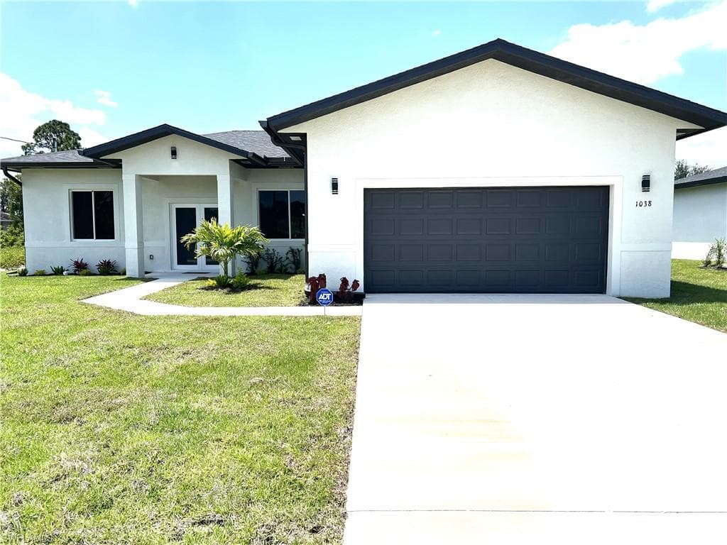 1038 Capetown AVE LEHIGH ACRES, FL 33974
