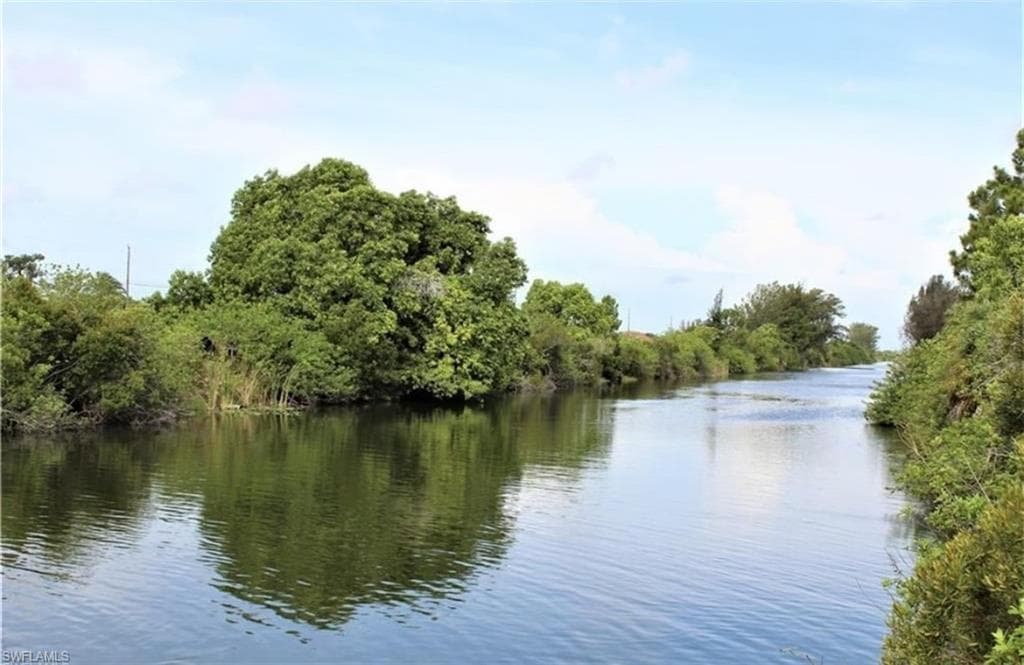 27 NW 19th TER CAPE CORAL, FL 33993