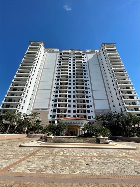 1060 Borghese LN 201 NAPLES, FL 34114