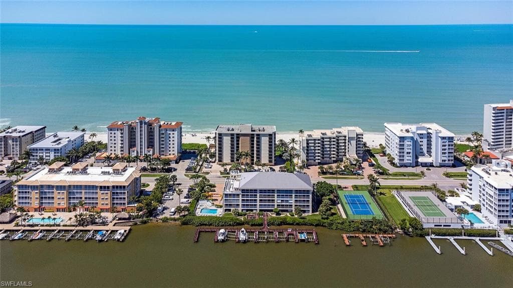 9700 Gulf Shore DR 304 NAPLES, FL 34108