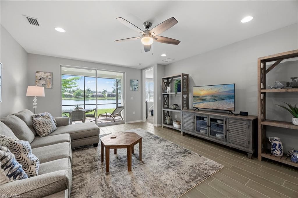 14791 Edgewater CIR NAPLES, FL 34114