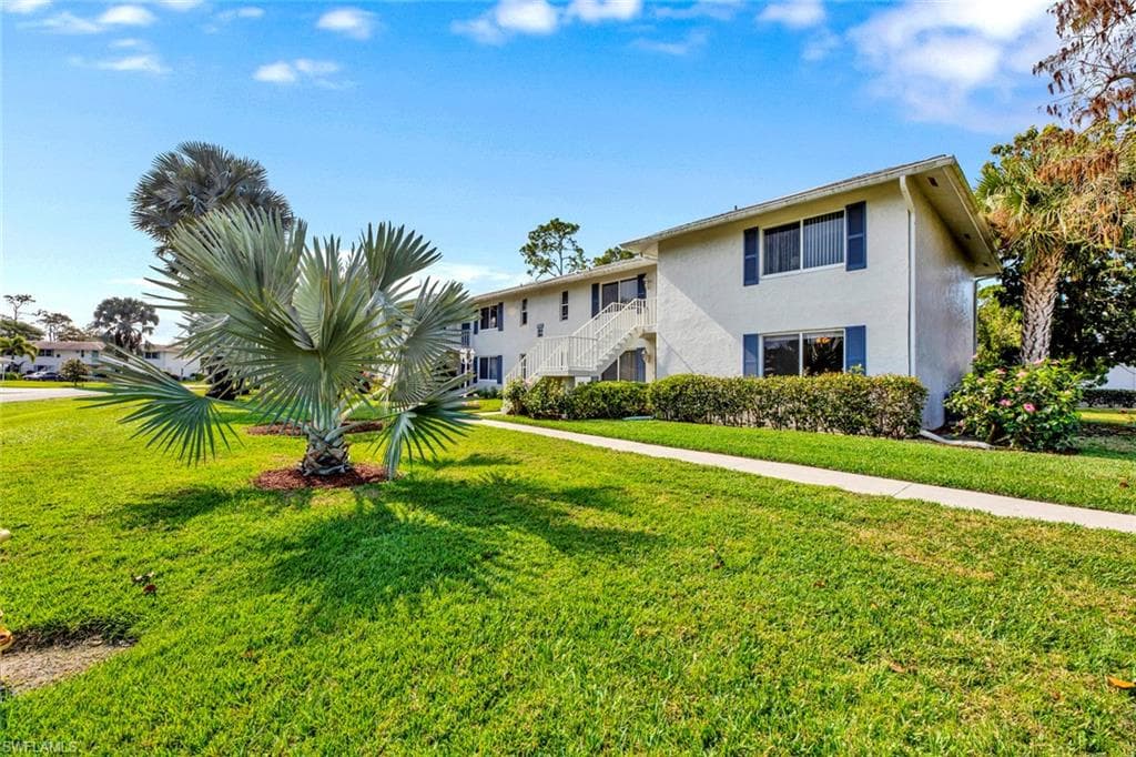 160 Penny LN 1021 NAPLES, FL 34112