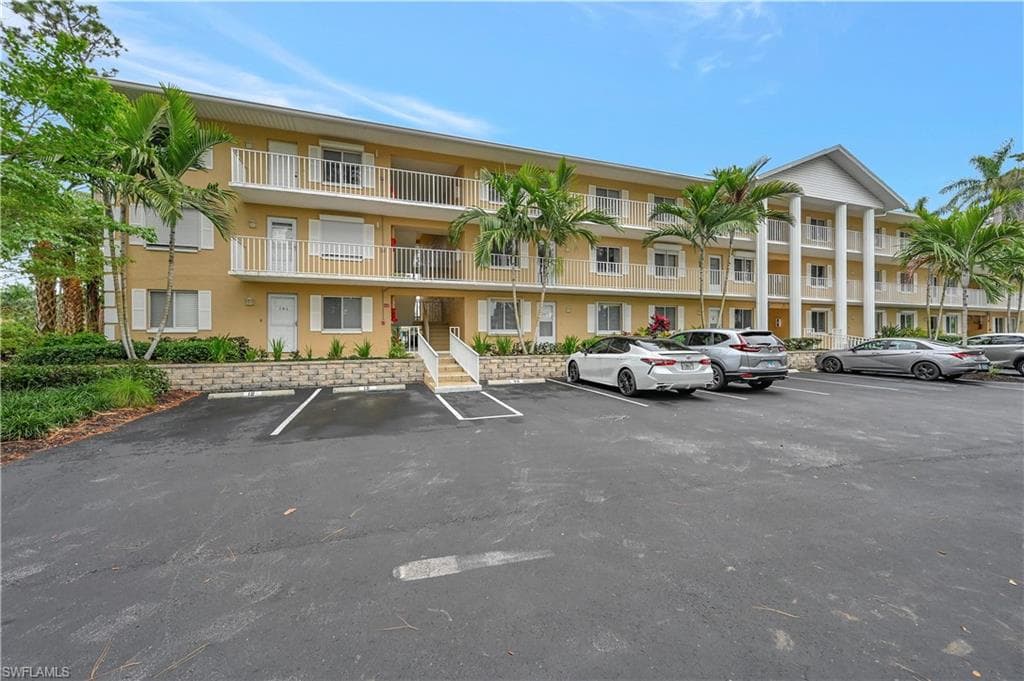 3002 Sandpiper Bay CIR A102 NAPLES, FL 34112