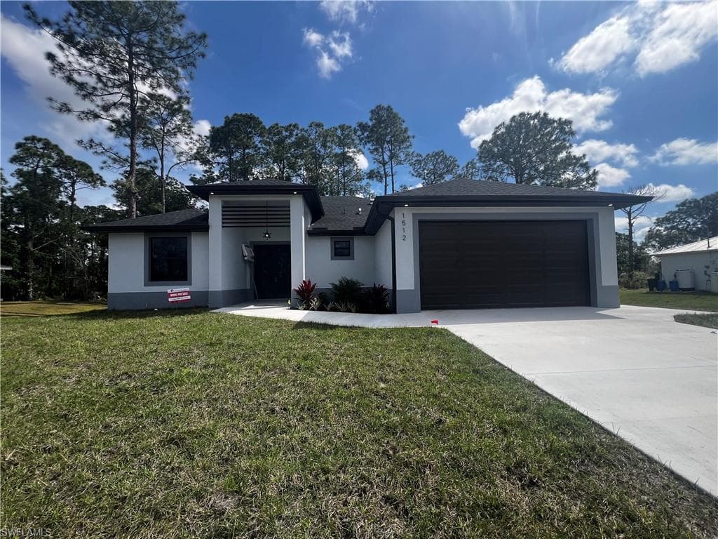 1512 State AVE LEHIGH ACRES, FL 33972