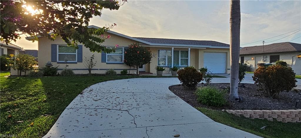 4912 SW 9th PL CAPE CORAL, FL 33914