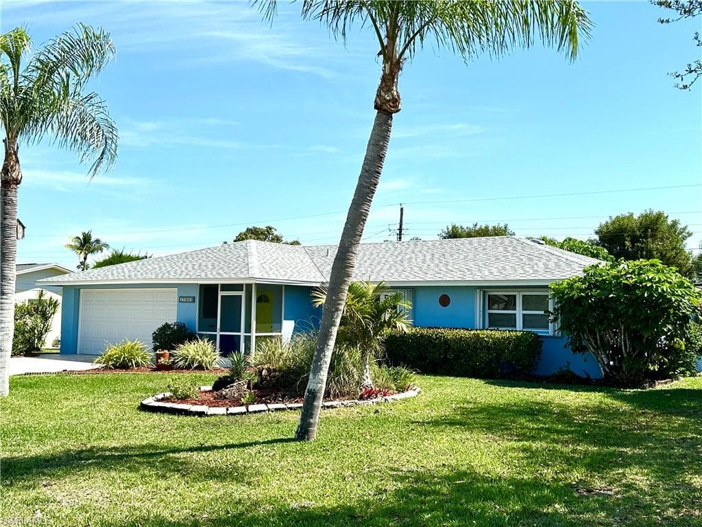 27605 Tierra Del Sol LN BONITA SPRINGS, FL 34135