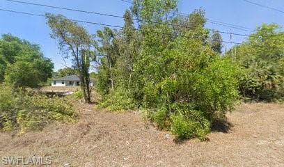 5202 3rd ST W LEHIGH ACRES, FL 33971