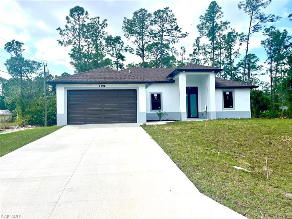 4302 9th ST LEHIGH ACRES, FL 33972