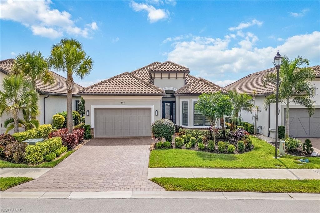 8532 Sevilla CT NAPLES, FL 34114