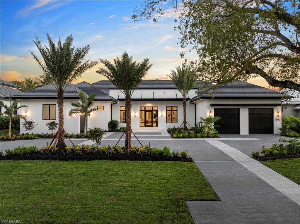 600 Coral DR NAPLES, FL 34102