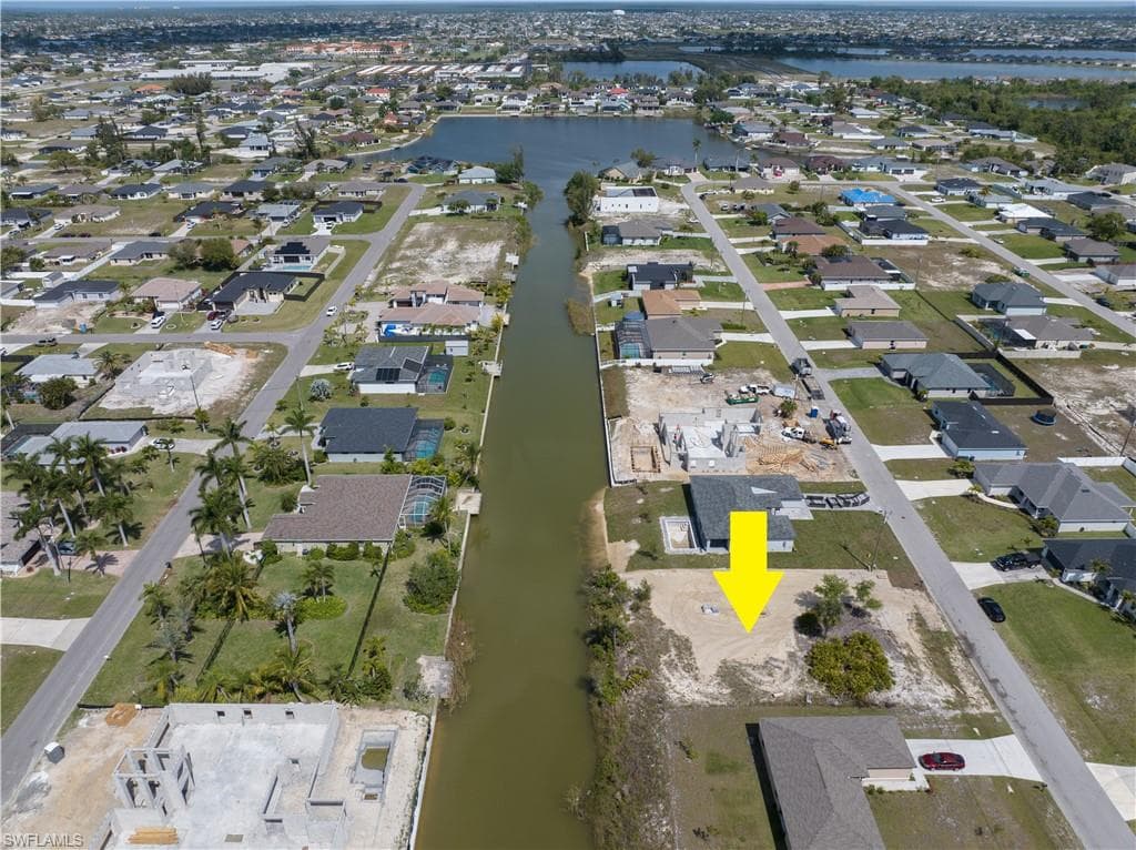 18 NW 13th PL CAPE CORAL, FL 33993