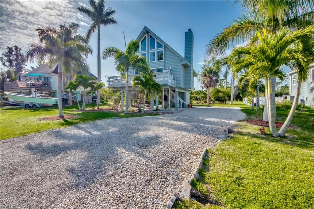 7443 Pomegranate DR BOKEELIA, FL 33922