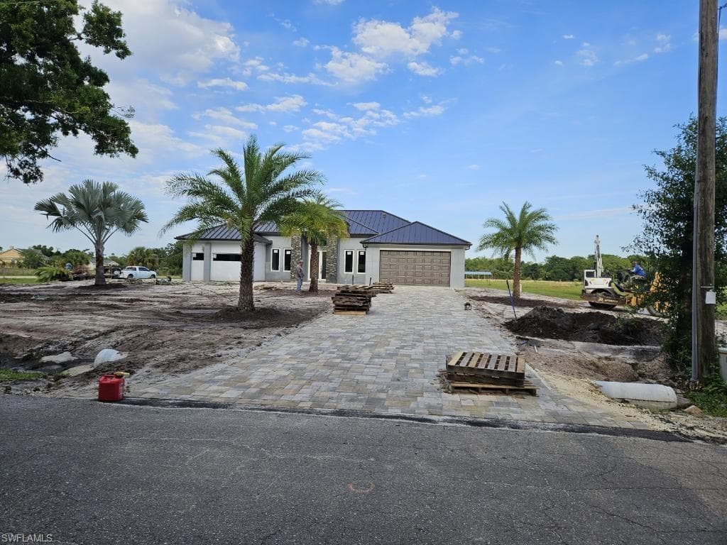 5201 Higginbotham RD FORT MYERS, FL 33905