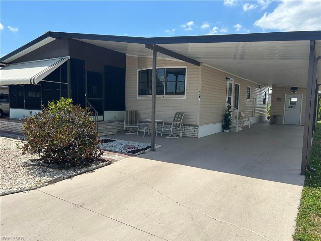 3141 Running Deer DR NORTH FORT MYERS, FL 33917