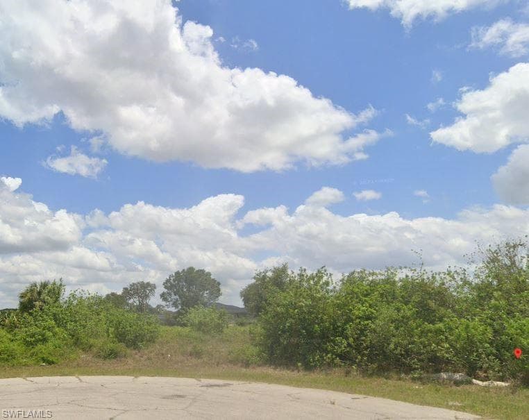 9008 Lamkin CT LABELLE, FL 33935