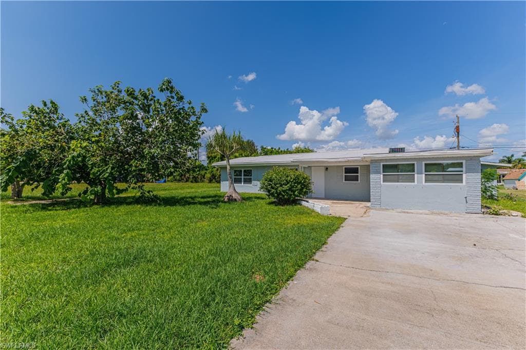1241 Wendell AVE NORTH FORT MYERS, FL 33903