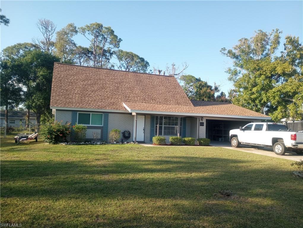 2385 Woodland BLVD FORT MYERS, FL 33907