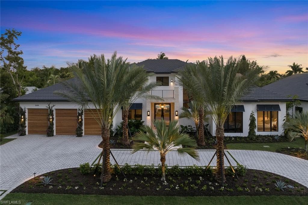 644 Coral DR NAPLES, FL 34102