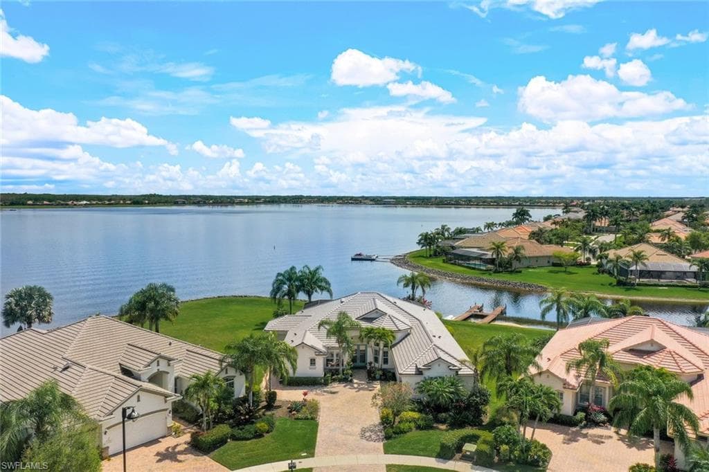 9406 Copper Canyon CT NAPLES, FL 34120