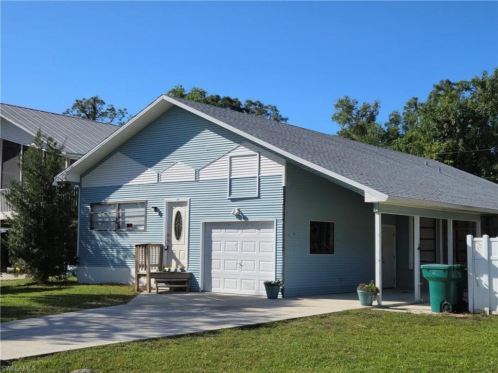 281 Benson ST NAPLES, FL 34113