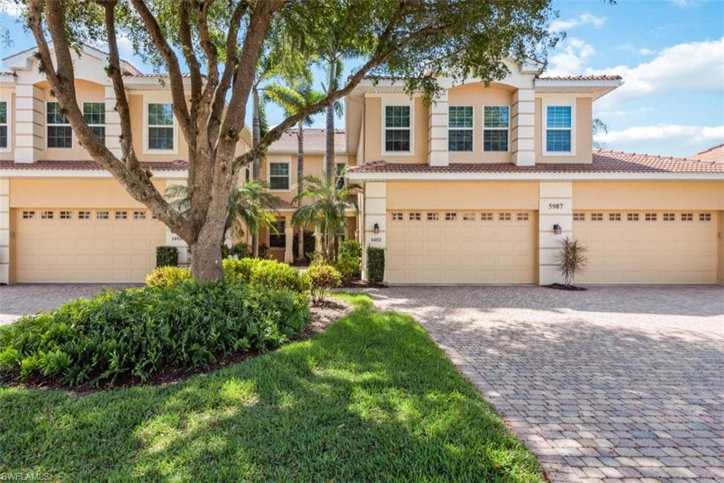 5987 Trophy DR 1402 NAPLES, FL 34110
