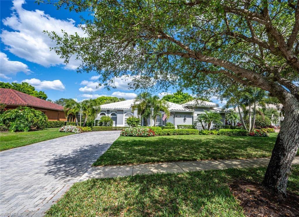 7806 Naples Heritage DR NAPLES, FL 34112