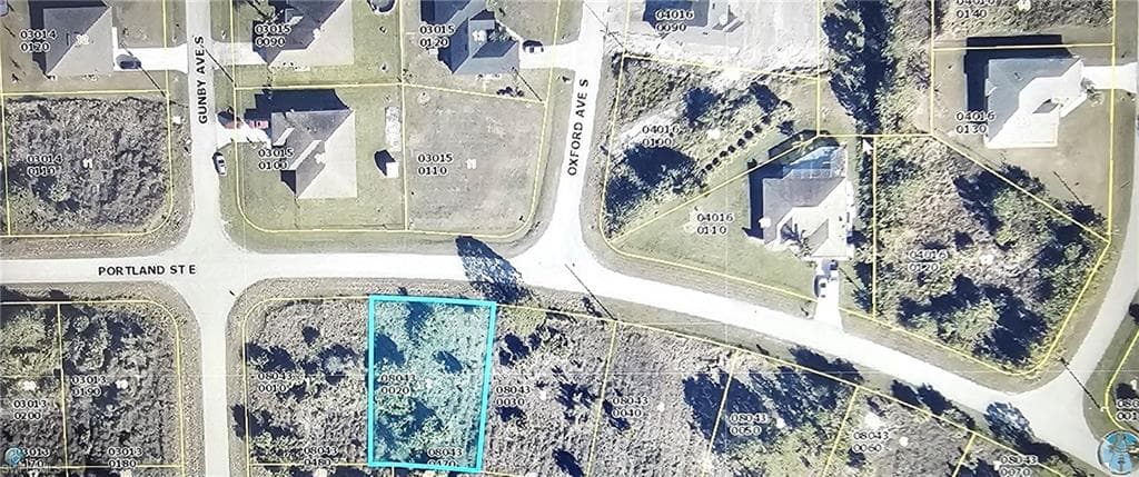 818 Portland ST E LEHIGH ACRES, FL 33974