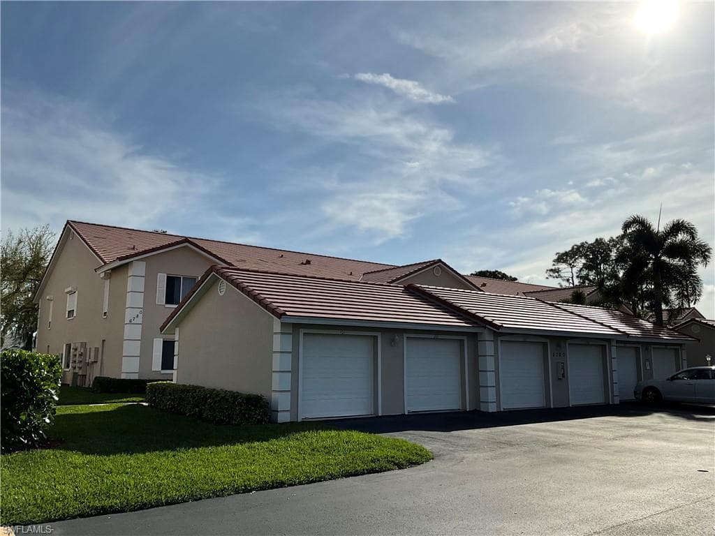6780 Dennis CIR M-103 NAPLES, FL 34104