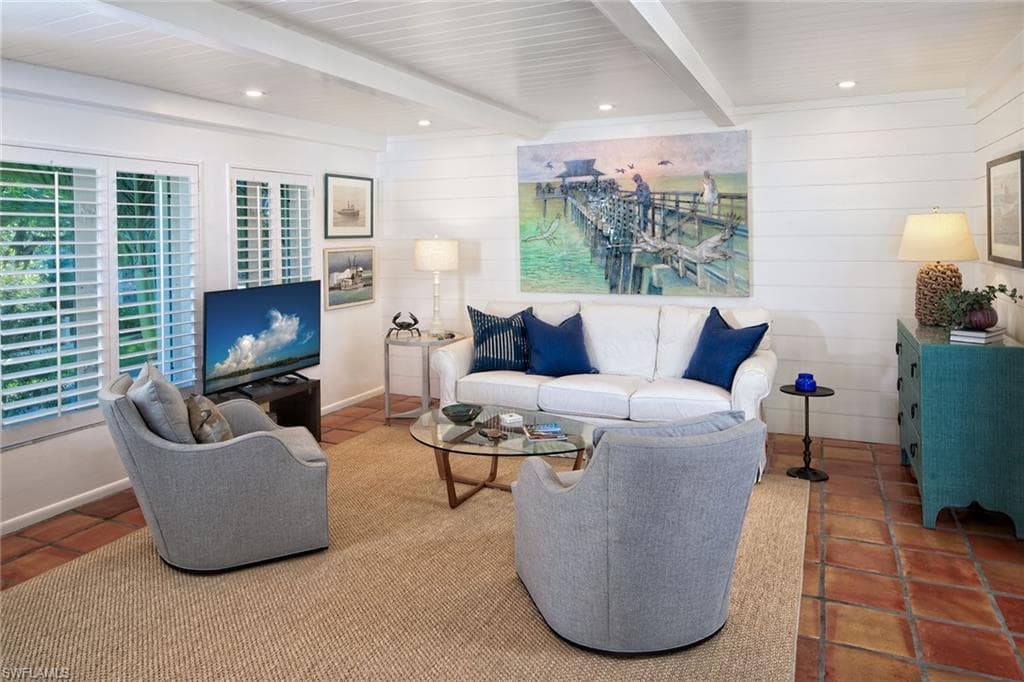 282 4th ST S 204 NAPLES, FL 34102