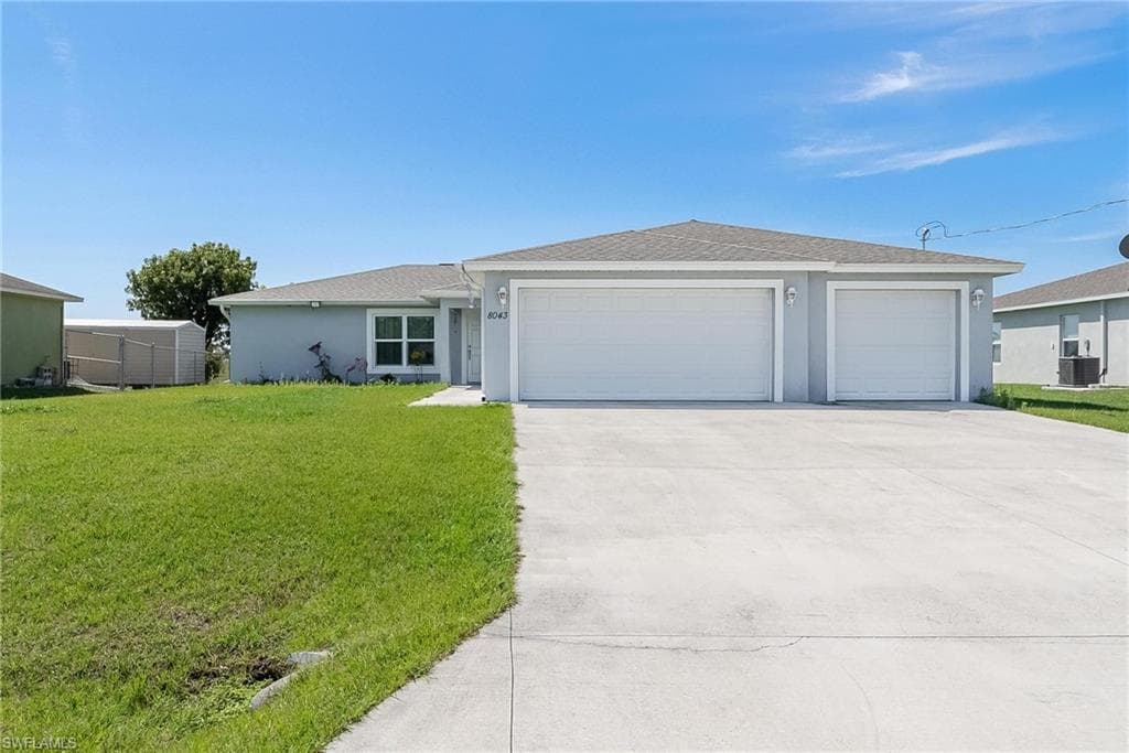 8043 Salem CIR LABELLE, FL 33935