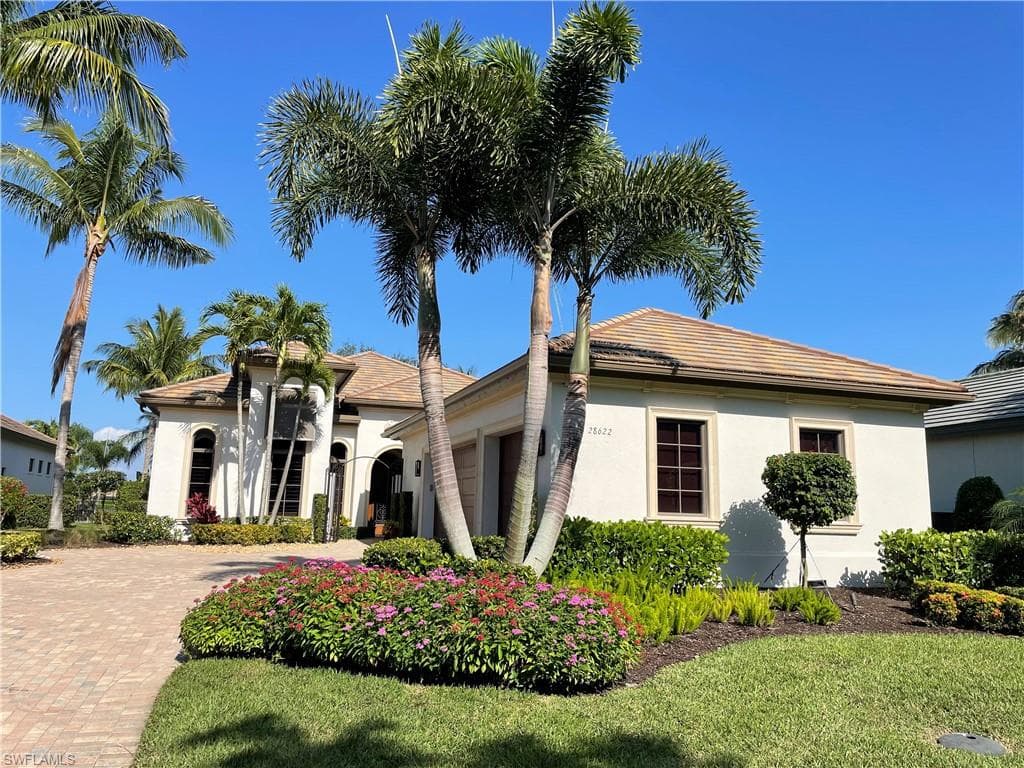 28622 La Caille DR NAPLES, FL 34119