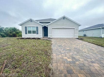 524 Glendale AVE LABELLE, FL 33935
