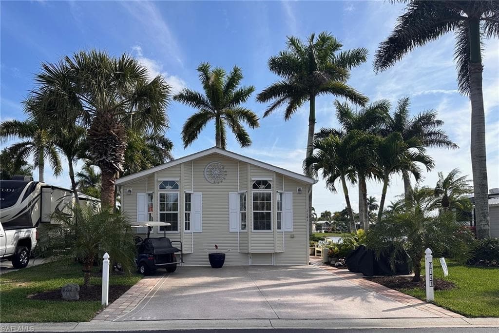1141 Diamond Lake CIR NAPLES, FL 34114