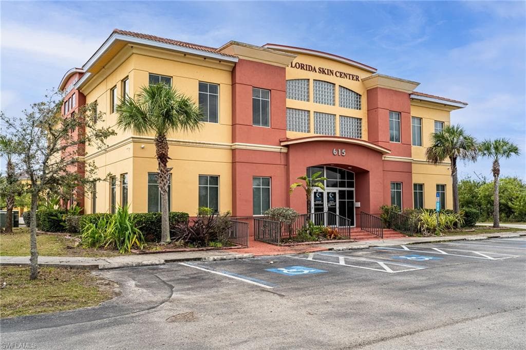 615 Williams AVE LEHIGH ACRES, FL 33971