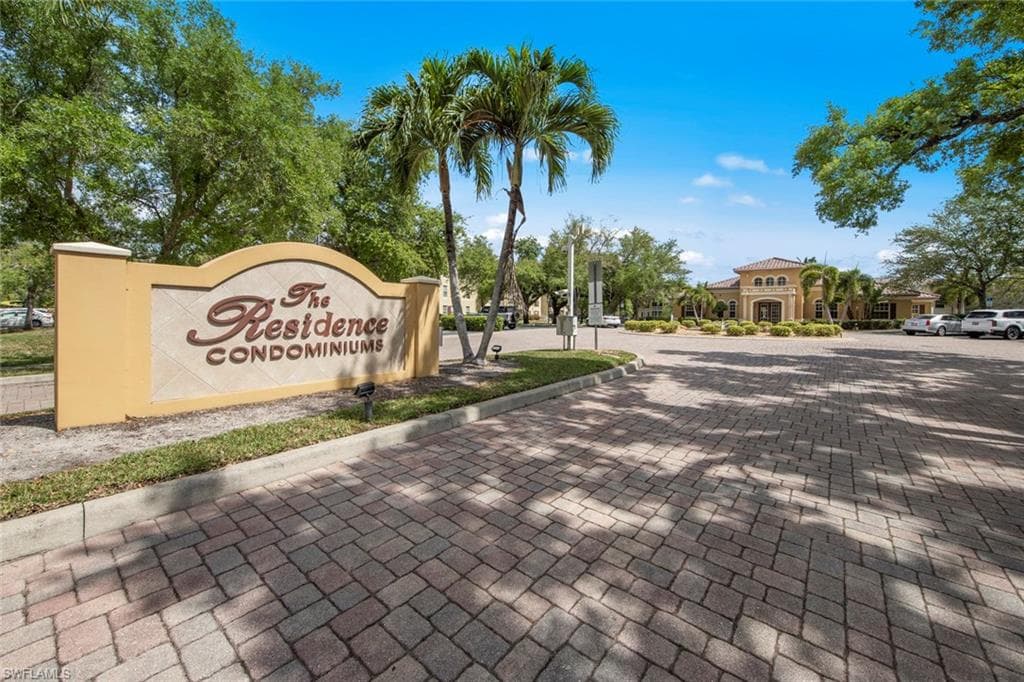 4127 Residence DR 420 FORT MYERS, FL 33901