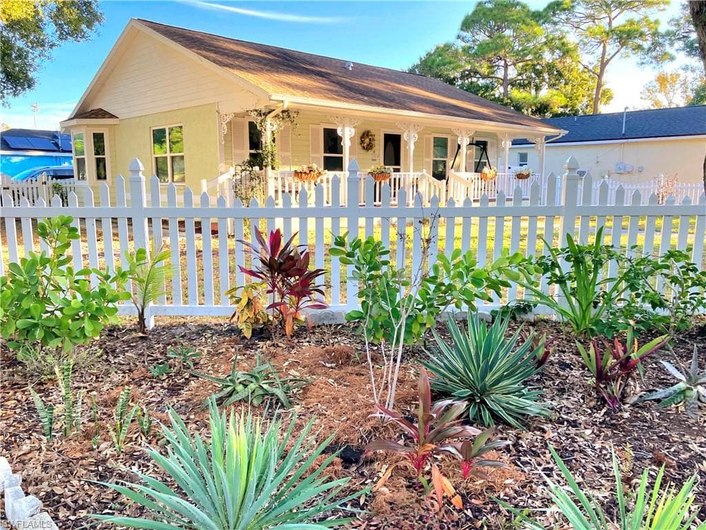 1010 Snead AVE SARASOTA, FL 34237
