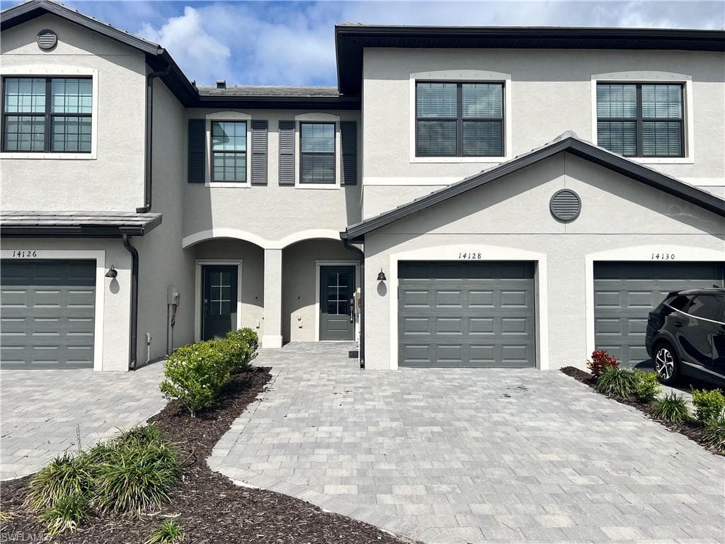 14128 Pine Lodge LN FORT MYERS, FL 33913