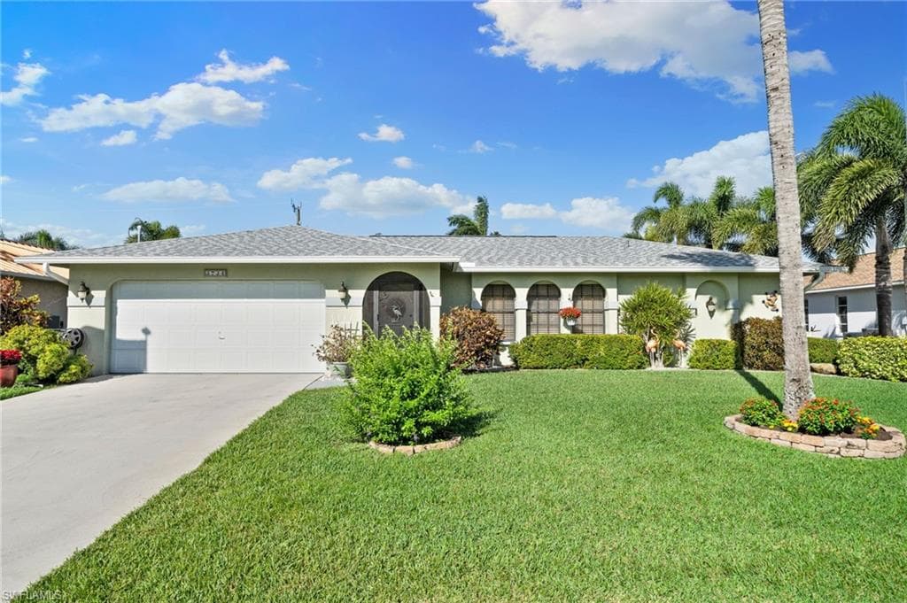 3734 4th AVE CAPE CORAL, FL 33904
