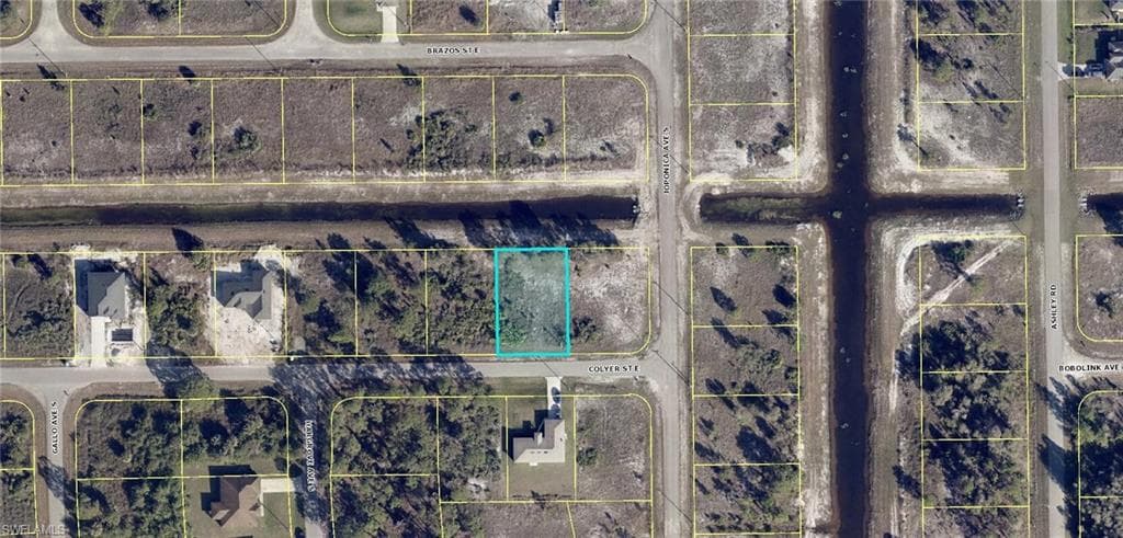 857 Colyer ST E LEHIGH ACRES, FL 33974