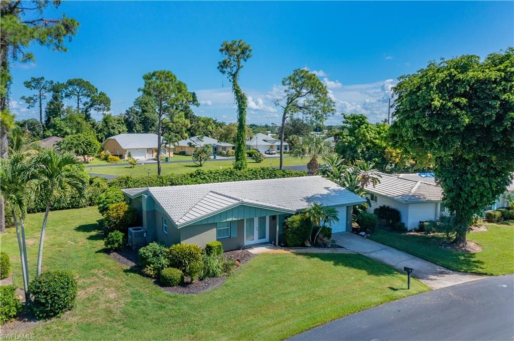 17 Lanai CIR NAPLES, FL 34112