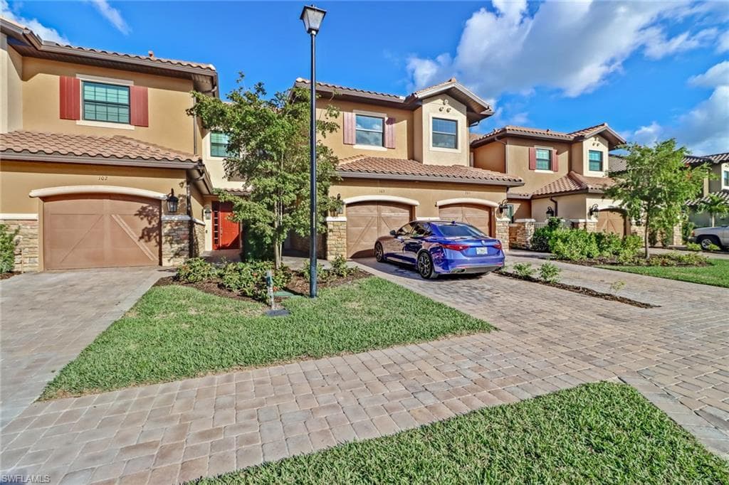 9653 Montelanico LOOP 102 NAPLES, FL 34119