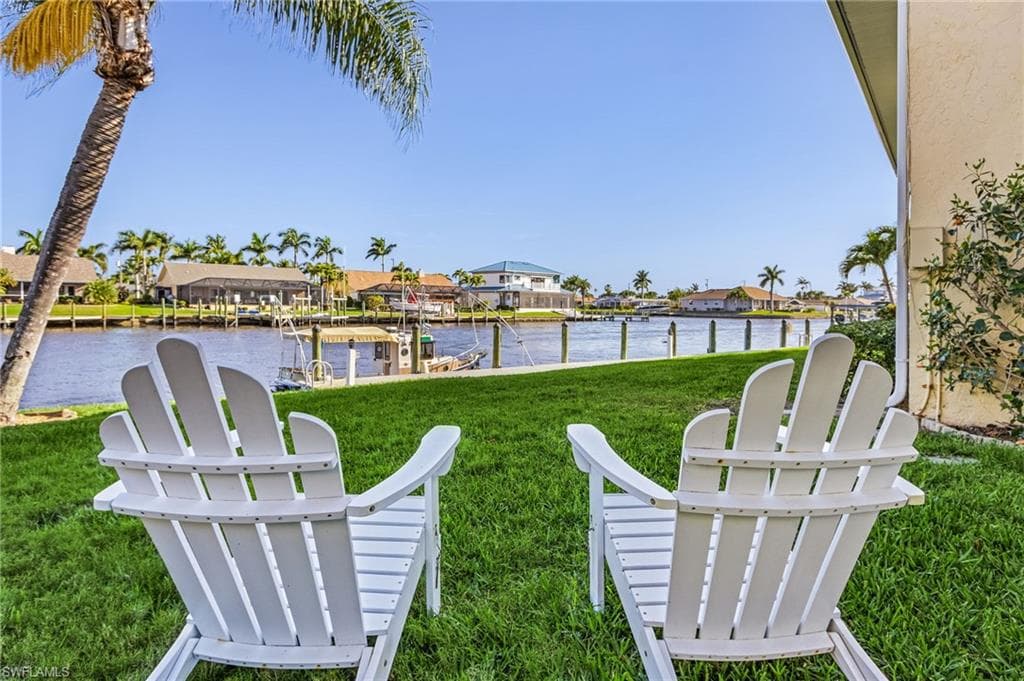 1911 SE 40th TER 101 CAPE CORAL, FL 33904